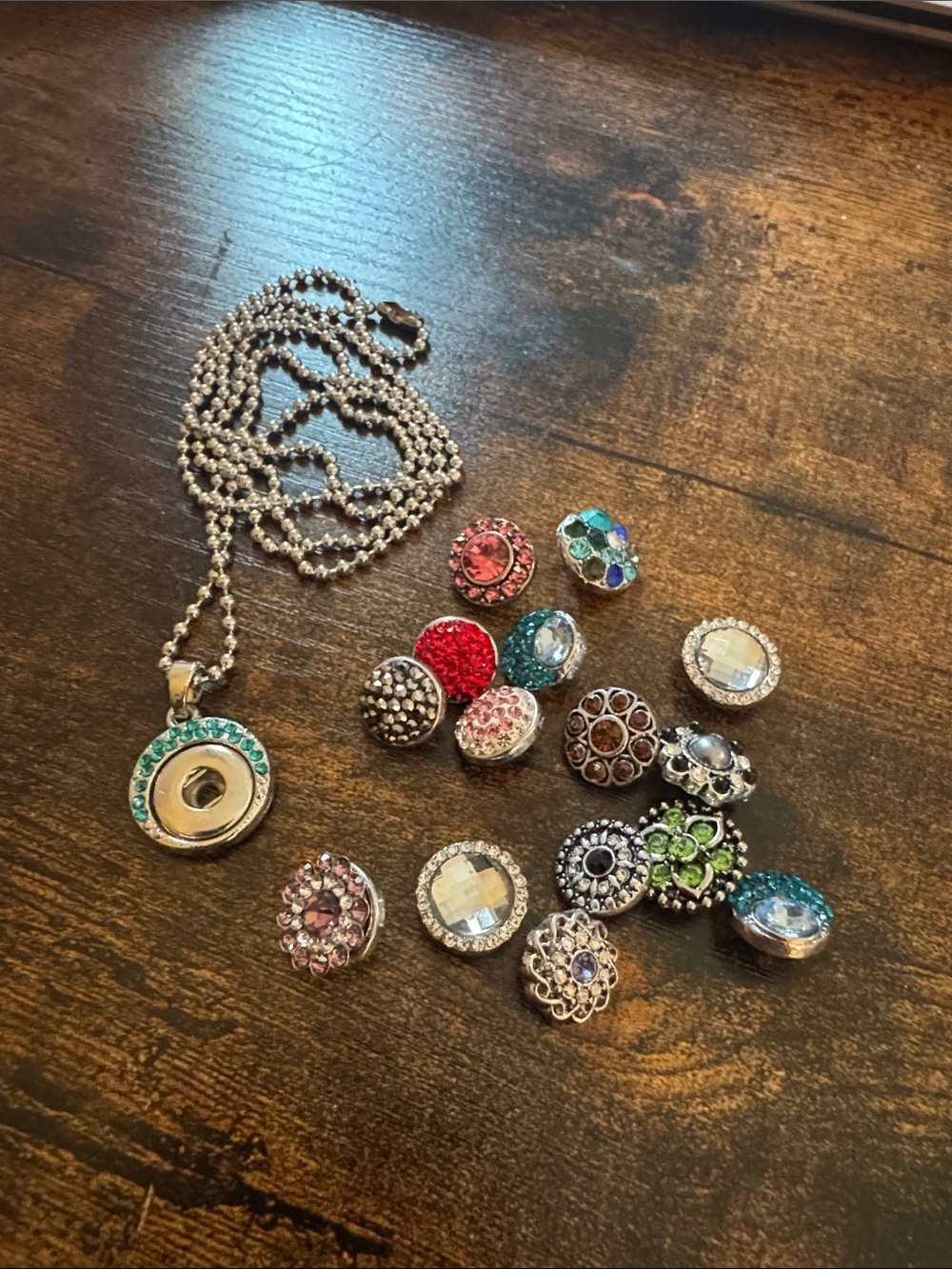 Interchangeable Snap Pendant Necklace with 15 Snap Crystal Accents